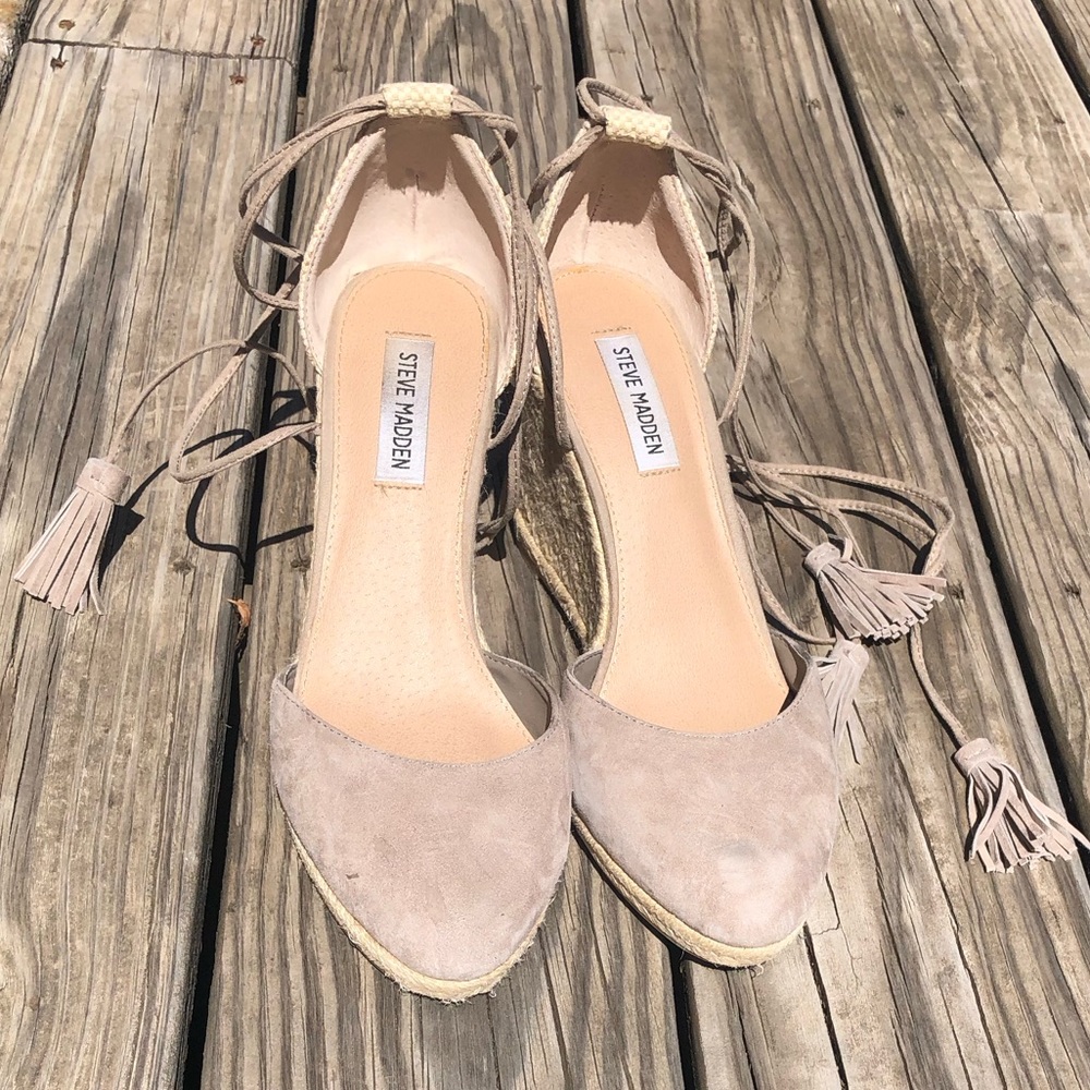 Steve Madden Taupe lace up heels! Size 10! Really cute!